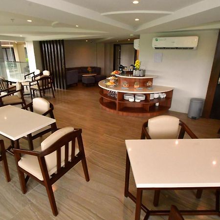 Canyon Hotels & Resorts Boracay Balabag  Buitenkant foto