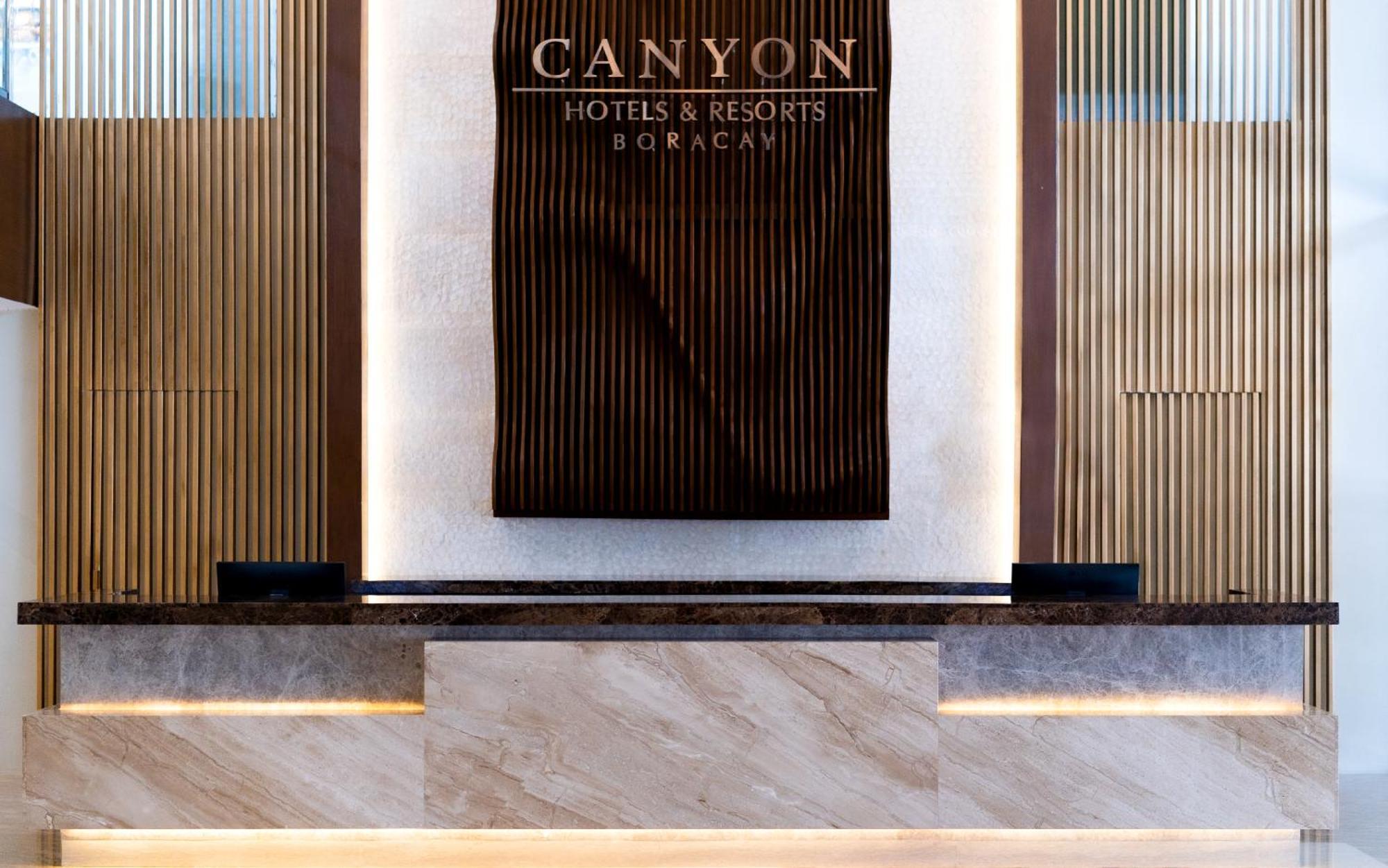 Canyon Hotels & Resorts Boracay Balabag  Buitenkant foto